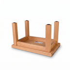 Holzhocker aus geölter Buche mit Einlassung aus massivem Nussbaumholz als Fußbank oder Schemel