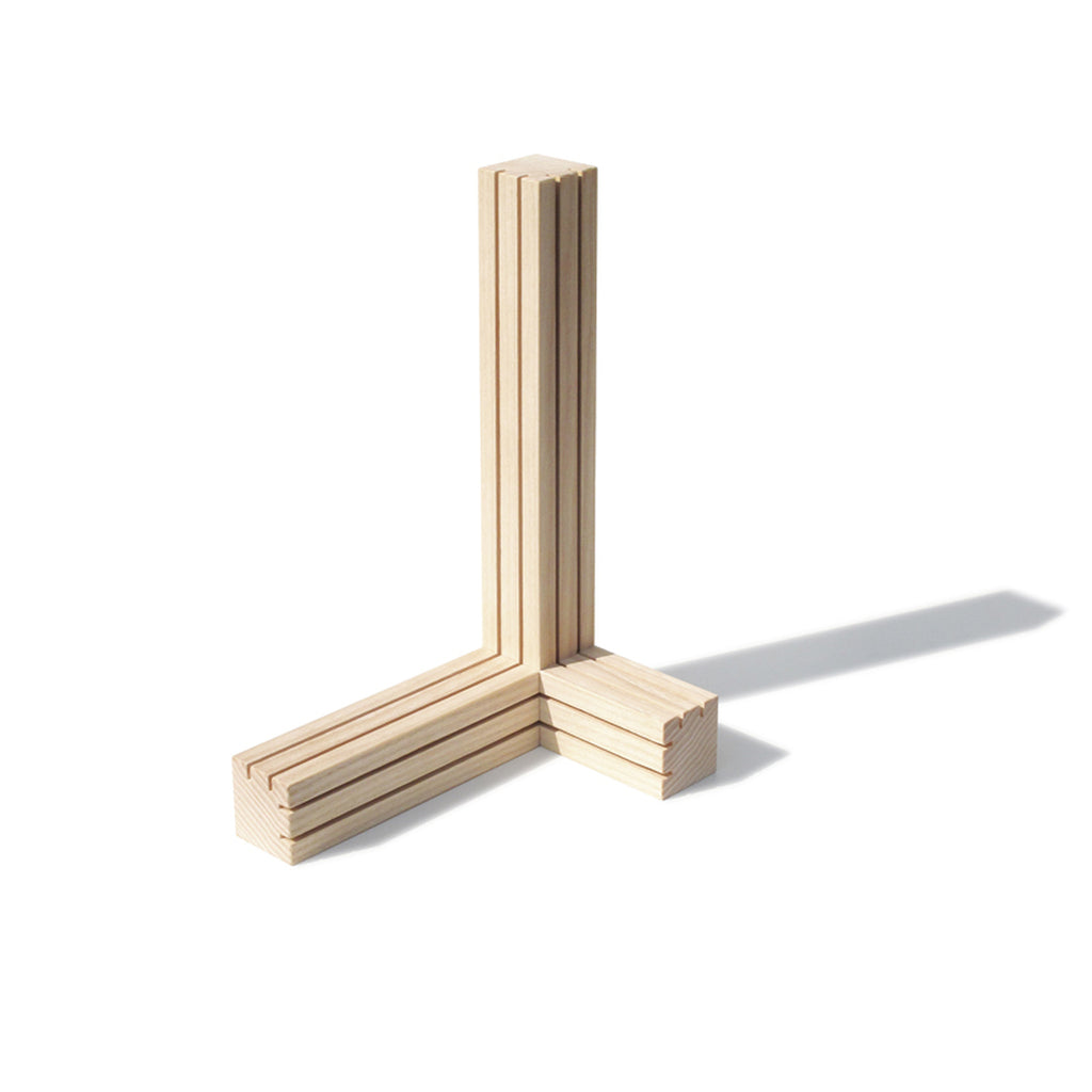 Kartenhalter „Tri“ aus Holz für Fotos, Postkarten und Notizen