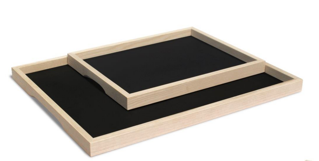 Kleines Serviertablett „Basic S“ aus unbehandeltem Eschenholz – 35,5 × 28 cm