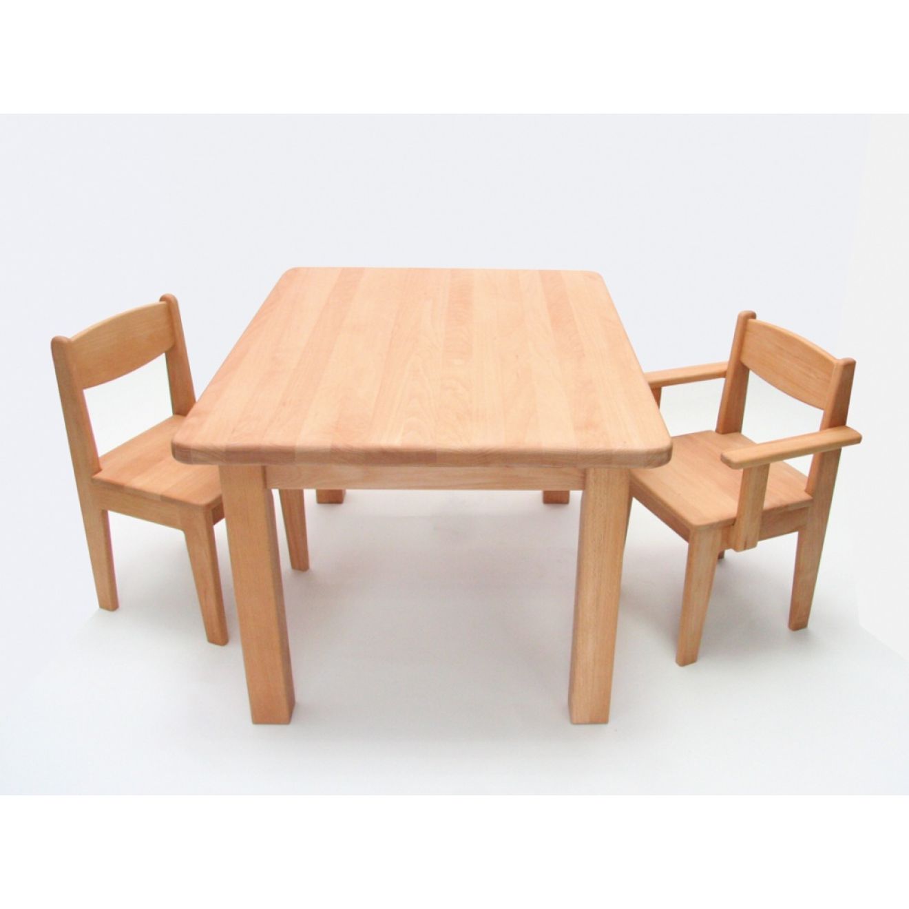 kindertisch-mit-stuehlen-8729c